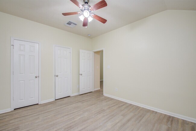 Building Photo - 14903 Lanai Dr
