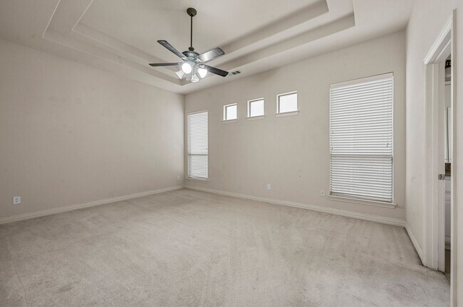 Building Photo - Mediterranean-style home-4 bedrooms