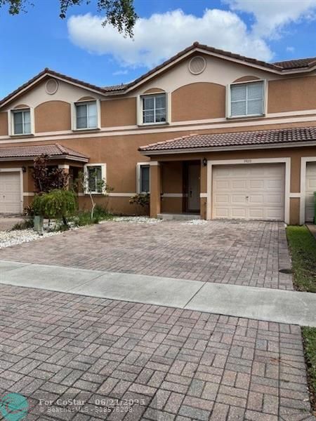 Primary Photo - 9920 NW 19th Pl