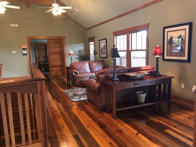 Building Photo - 222 Harts Cove Way