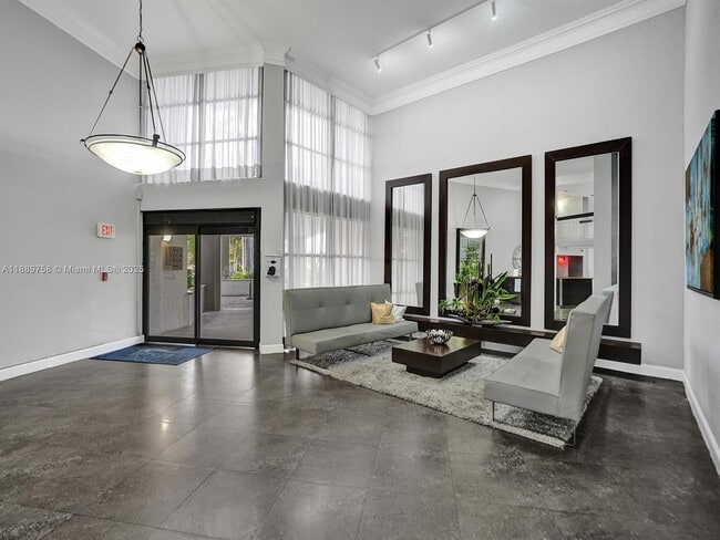 Building Photo - 200 Leslie Dr