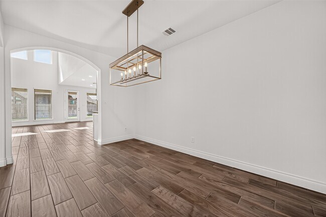 Building Photo - 25109 Pinebrook Grove Ln