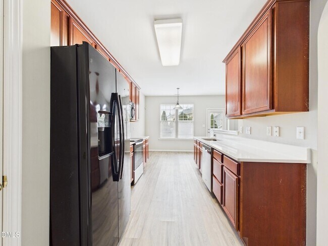 Building Photo - 302 Meeting Hall Dr