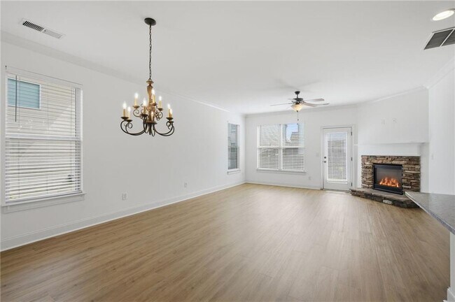 Building Photo - 5060 Rialto Way