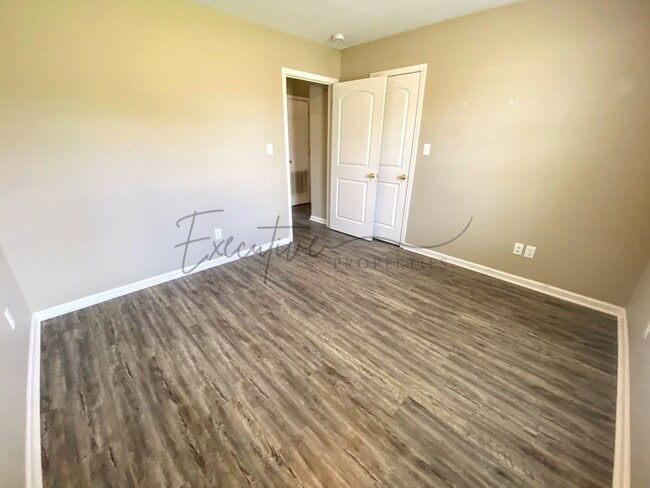 Building Photo - 204 S. Welty Avenue