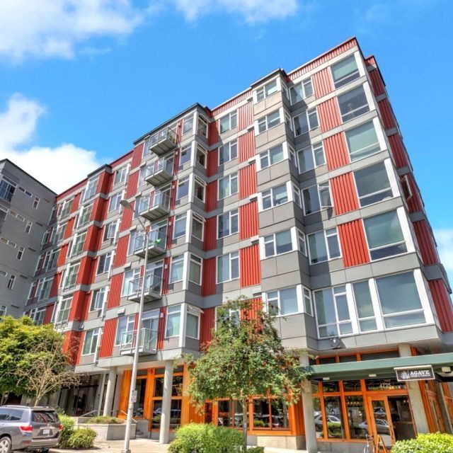Building Photo - Mural