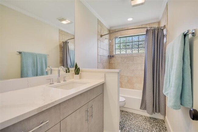 Building Photo - 9026 Lockleven Loop