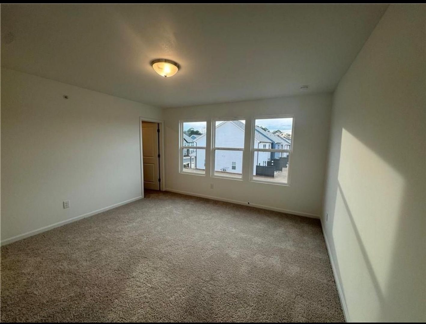 Building Photo - 5536 Highland St