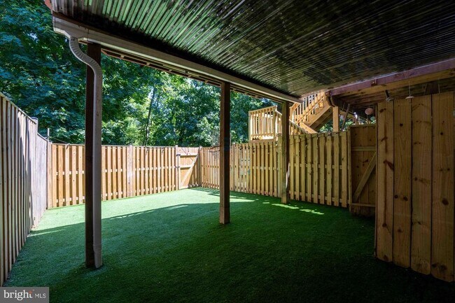 Building Photo - 18246 Fox Chase Cir