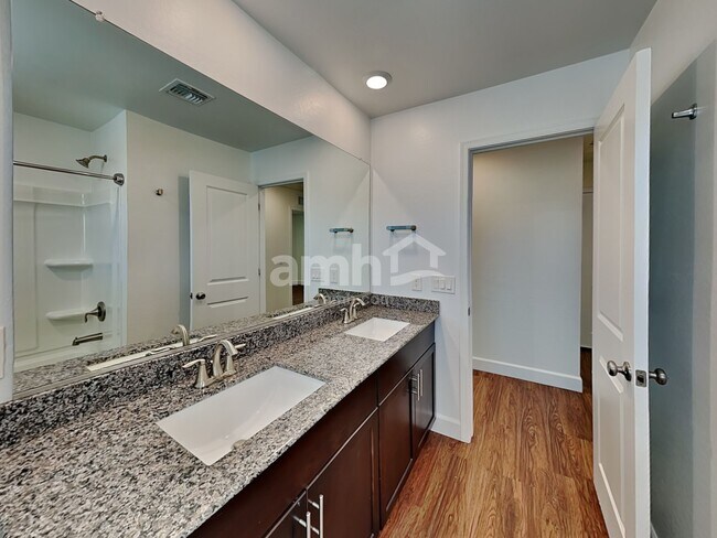 Building Photo - 670 W Laredo Ave