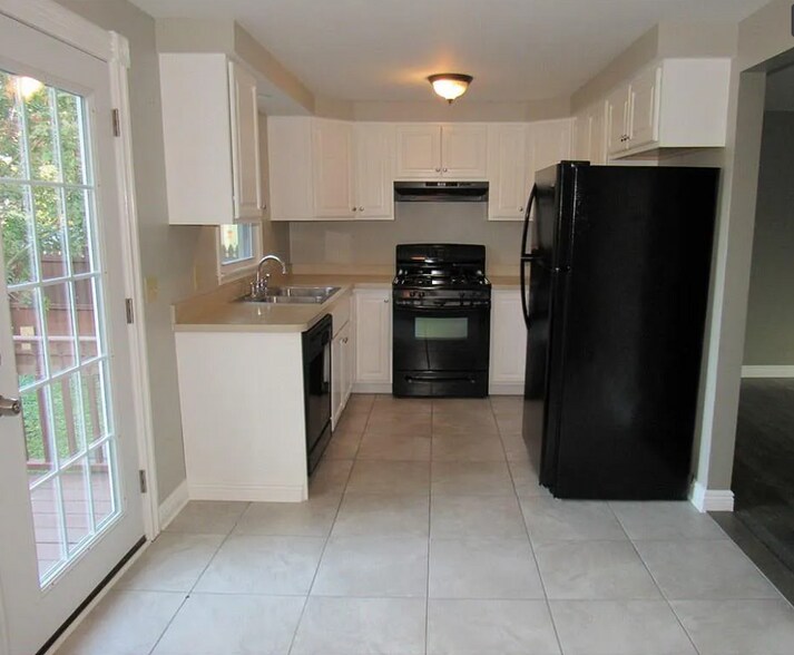 Building Photo - 144 Rowley Rd
