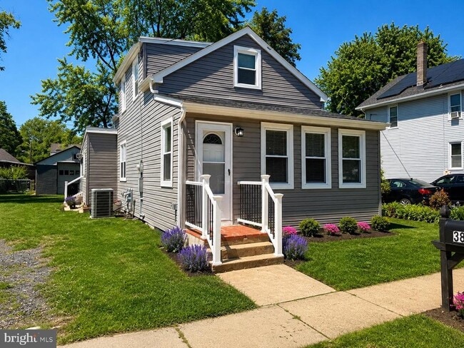 Building Photo - 383 Johnson Ave