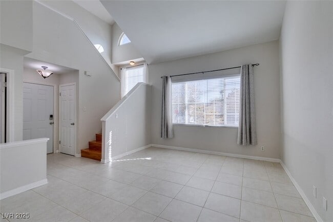 Building Photo - 225 Comanche Pl