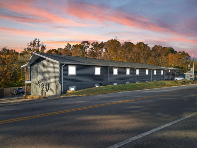 Building Photo - 81 Lee's Ford Dock Rd