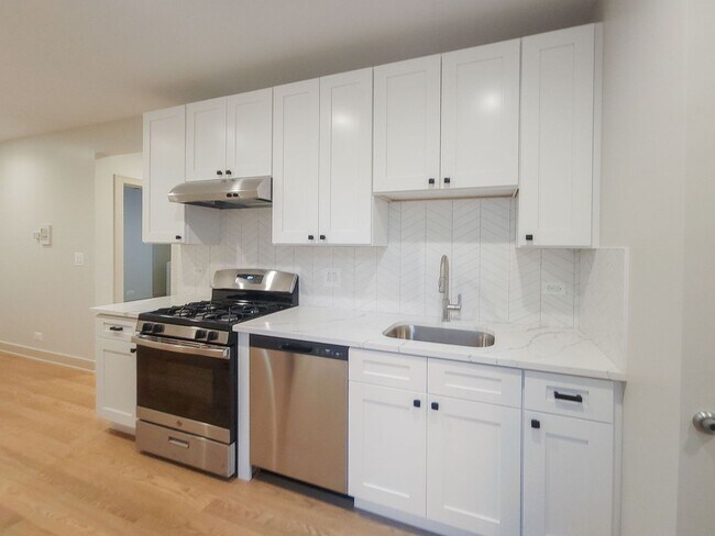 Building Photo - 1929 W Winona St