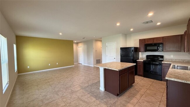 Building Photo - 1481 Haines Dr