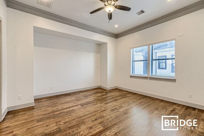 Building Photo - 2208 Arabelle St