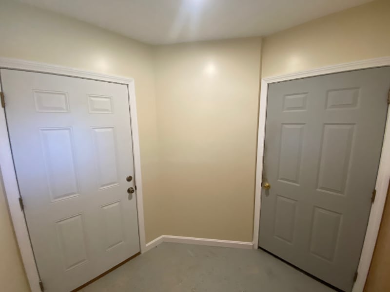 Building Photo - 494 Main St