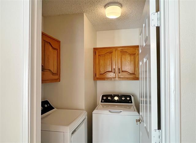 Building Photo - 906 Moore St