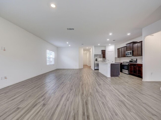 Building Photo - 1629 Brueggerhoff Rd