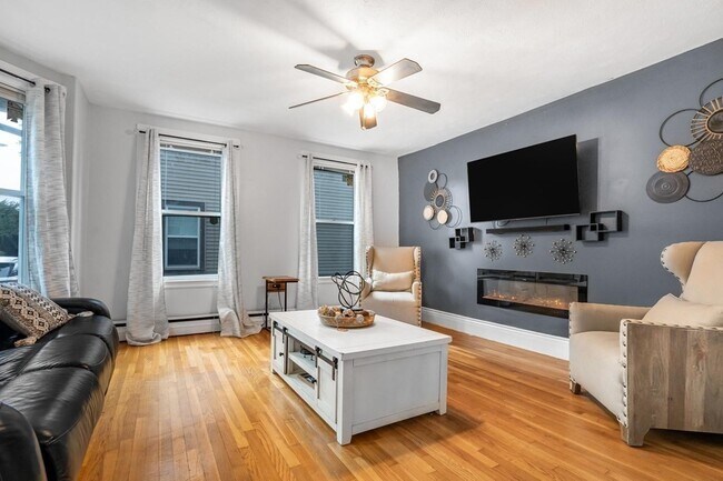 Building Photo - 5 Gordon Pl