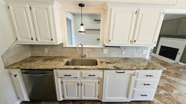 Building Photo - 4017 Eaton Pl