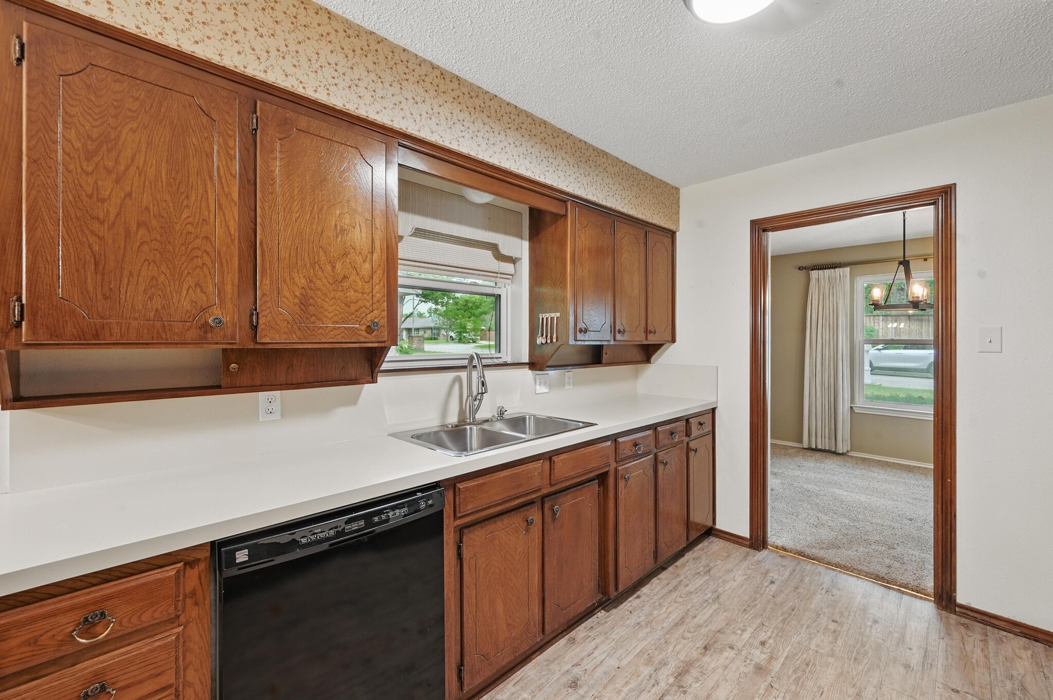 Building Photo - 2221 Prince John Dr