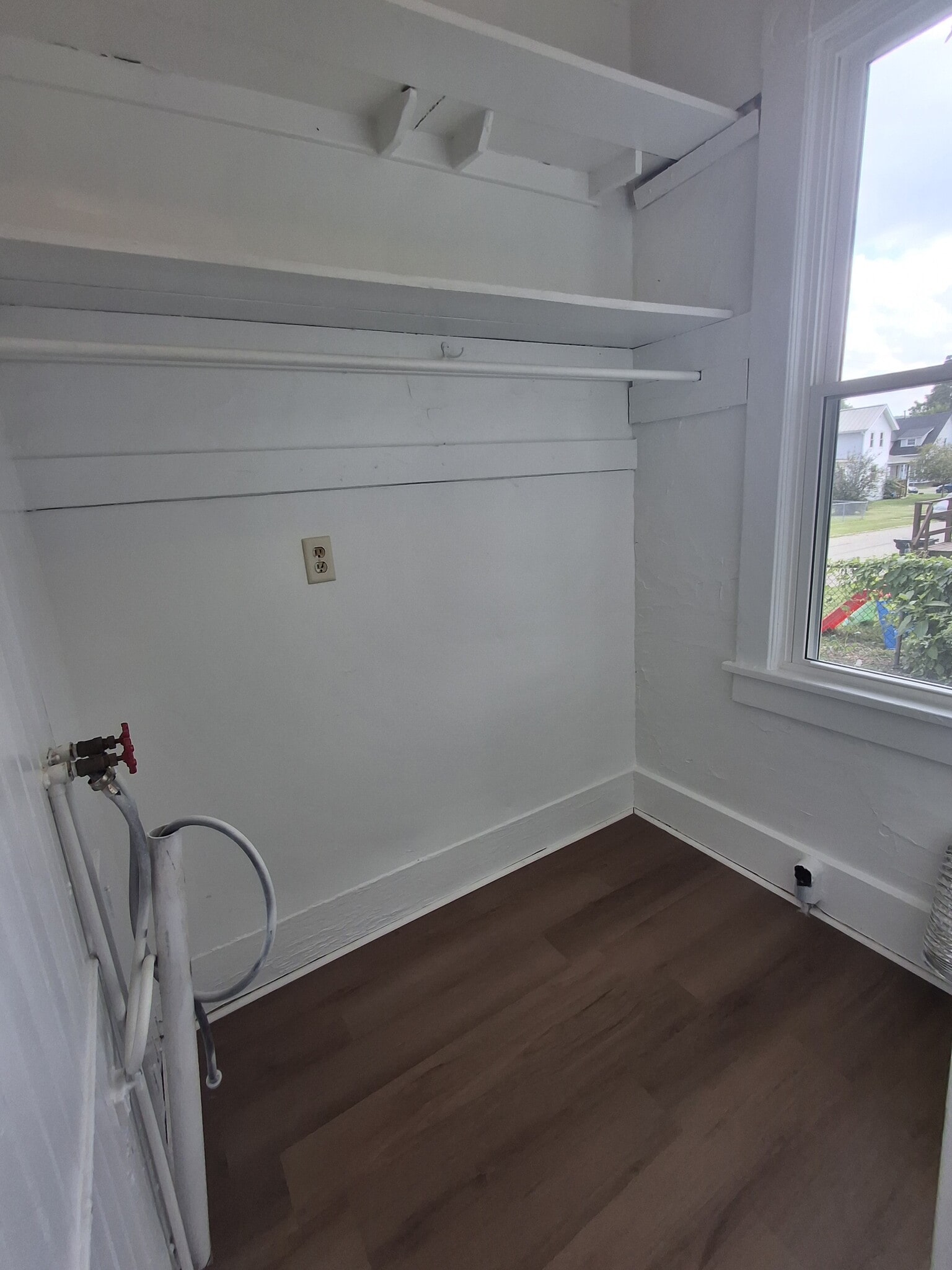 Building Photo - 405 Andover St