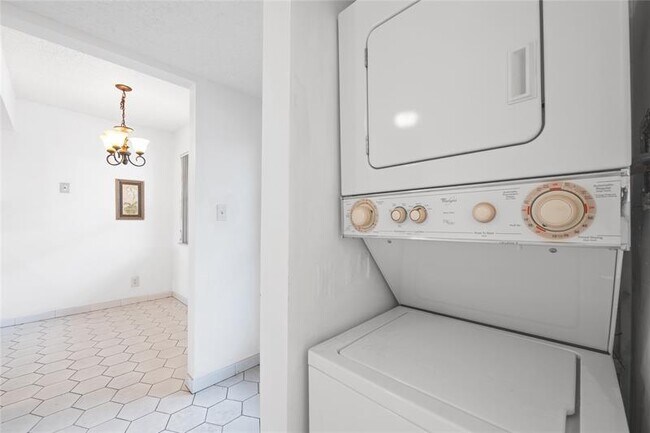 Building Photo - 8105 NW 61st St