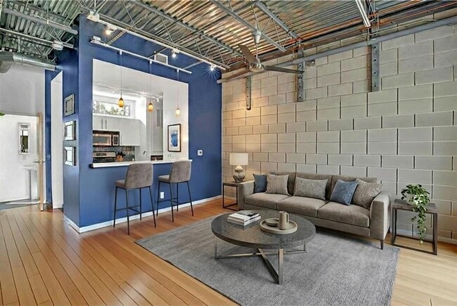 Building Photo - 4801 S Congress Ave