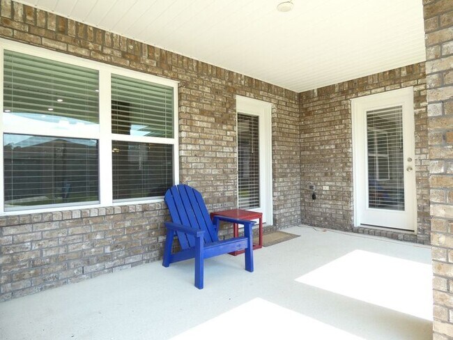 Building Photo - 4117 Hazelhurst Dr