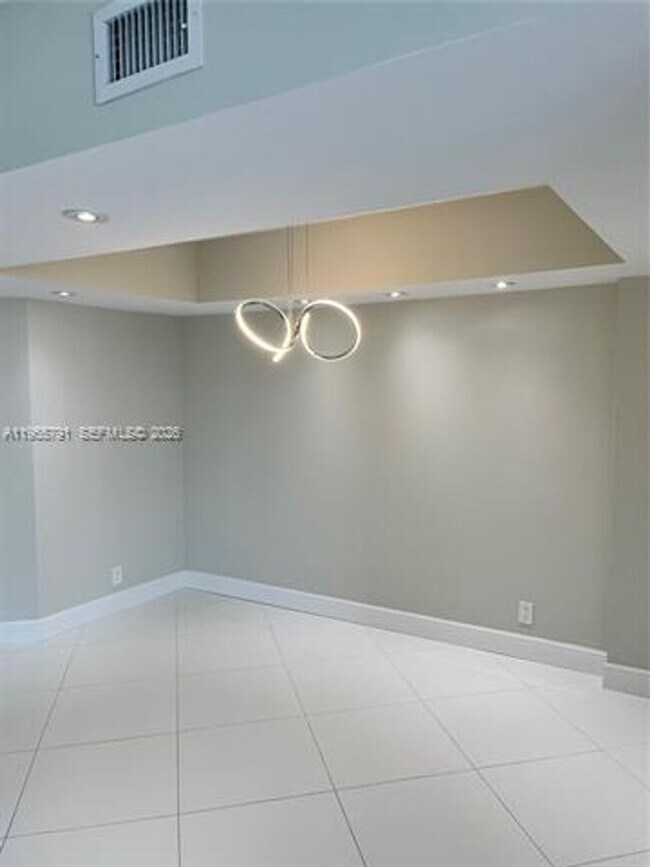 Building Photo - 19707 Turnberry Way