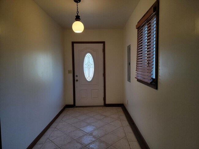 Building Photo - 33 Brooklyn Ave