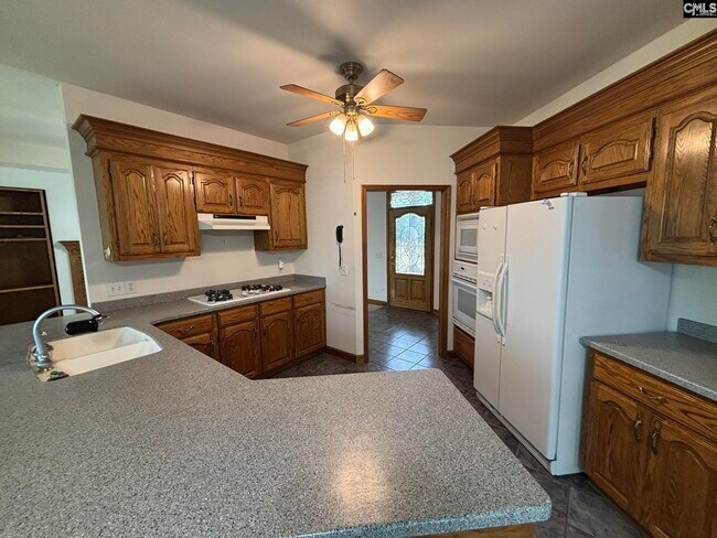 Building Photo - 527 Superior Cir