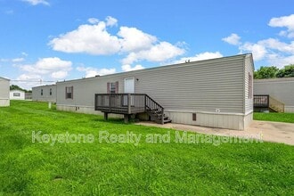 Building Photo - 812 Monroe Ln