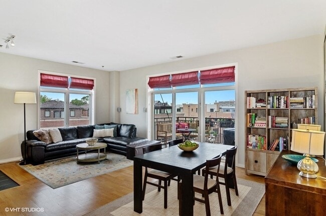 Building Photo - 600 W Drummond Pl