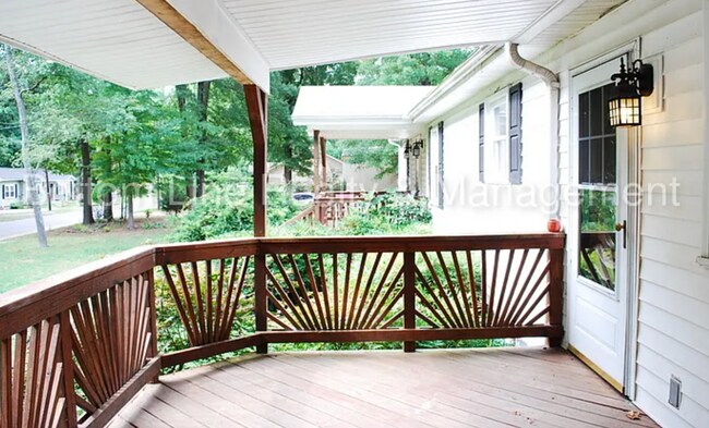 Building Photo - 2 bedroom apartment for rent in a great location