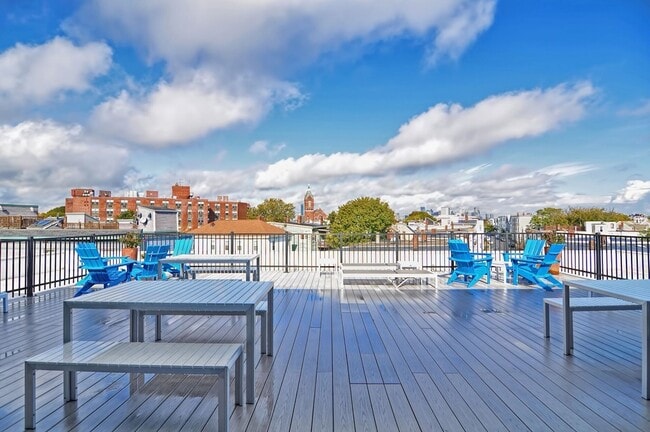 Building Photo - 944 Dorchester Ave