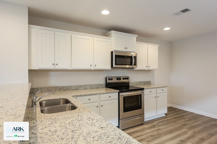 Building Photo - 617 Green Wigeon Rd