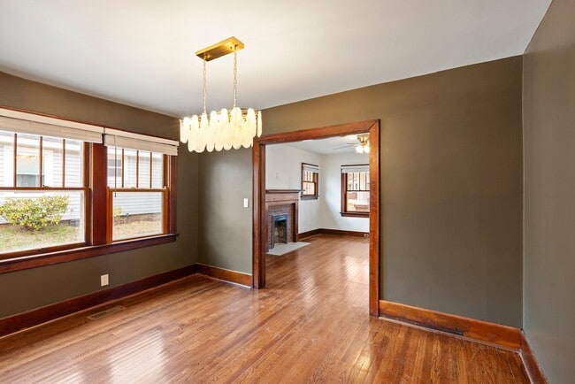 Building Photo - 818 Stafford St