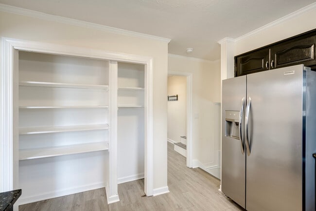 Building Photo - 115 Sunnywood Dr