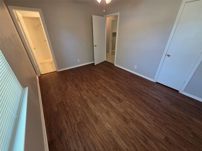 Building Photo - 4773 Stallcup Dr