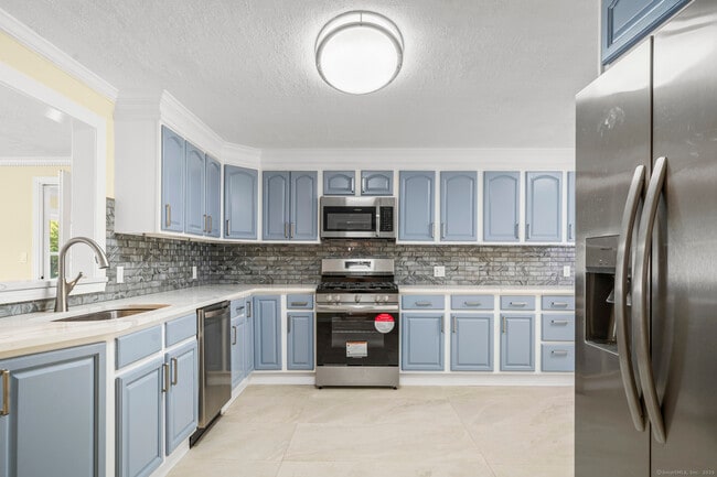 Building Photo - 20 Rosina Rd