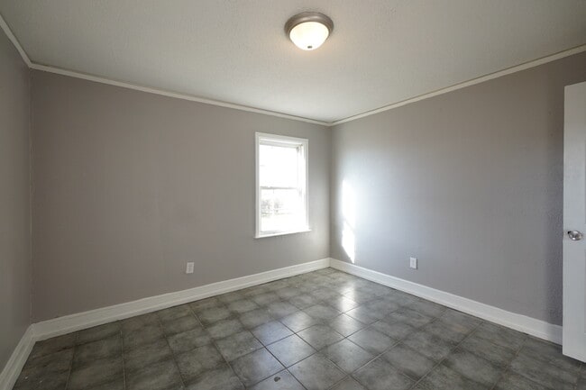 Building Photo - 2361 Joy Ln