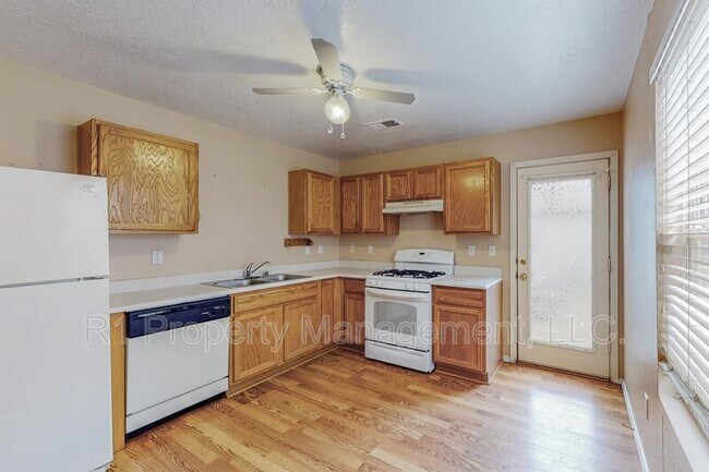Building Photo - 10728 Hatch Dr NW