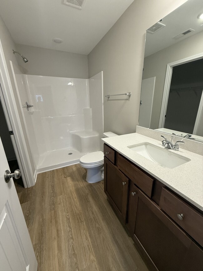 Building Photo - 102 Berkshire Cir