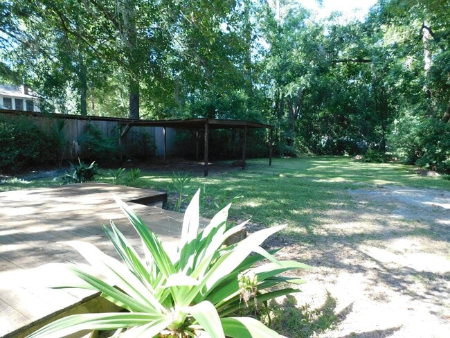 Building Photo - 2 Bedroom on Toombs