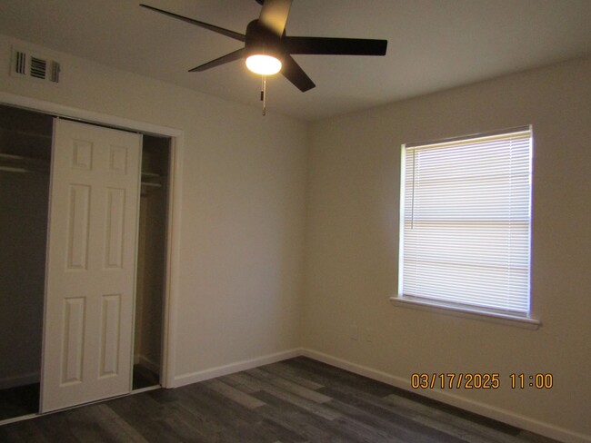 Building Photo - Remodeled three-bedroom home located in th...