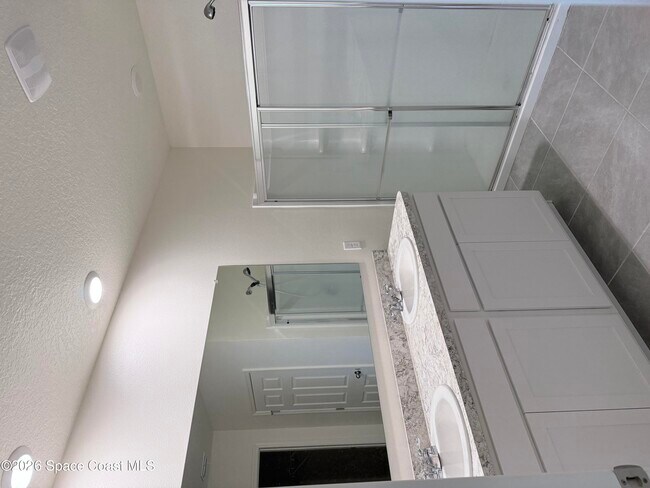 Building Photo - 4984 Amasa Cir