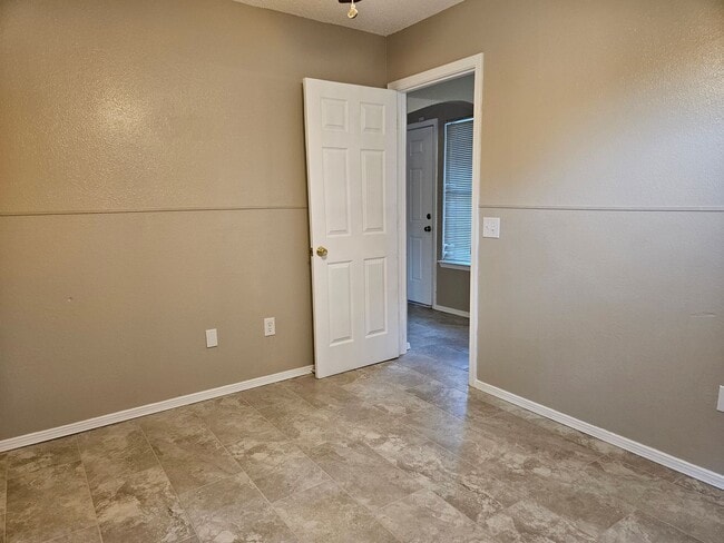 Building Photo - 12357 Tierra Inca Dr